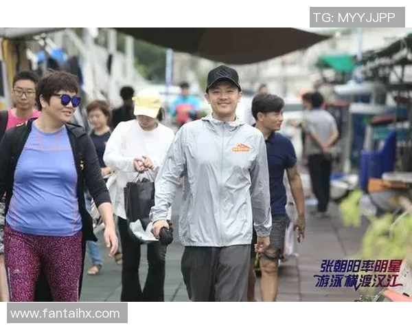 男子游泳明星的传奇之路：突破极限，铸就辉煌成就